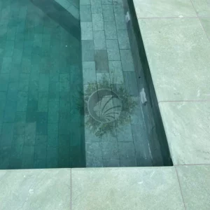 margelle de piscine en pierre naturelle