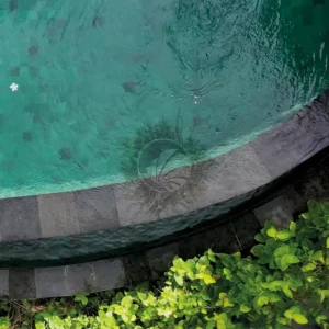 margelle piscine pierre de lave