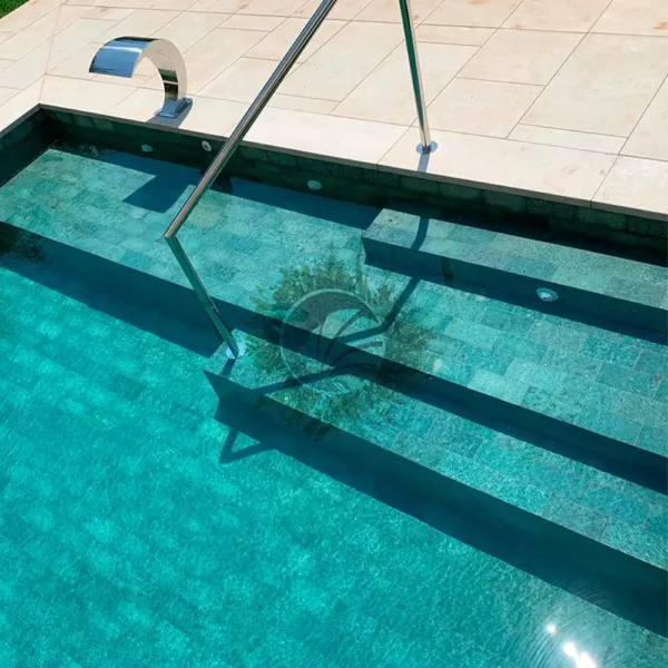 pierre piscine naturelle