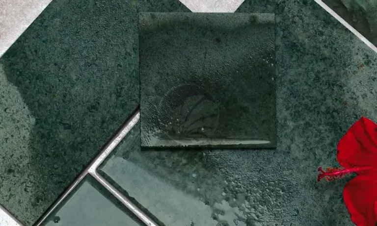 L'authentique Pierre de Bali